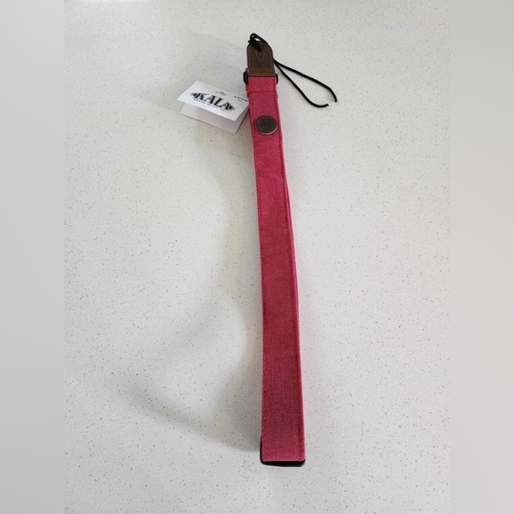 Red Kalabrand Guitar New with tags Strap - Picture 3 of 5